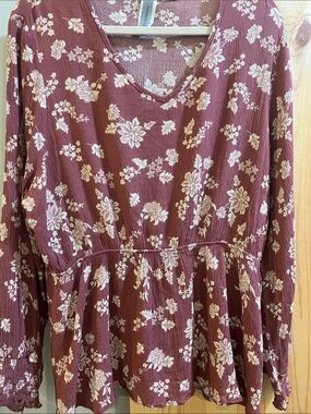 Honey me Curvy mauve Floral V-Neck Peplum Top